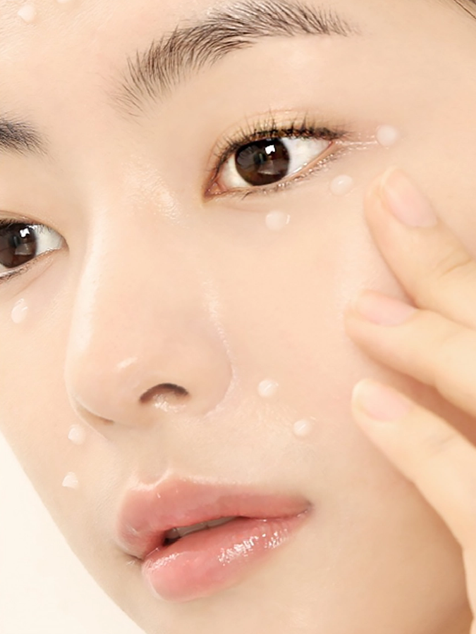 Лифтинг крем для глаз с эффектом микротоков и ботулиническим пептидом AROCELL Wrinkle Solution Eye Cream, 15 мл