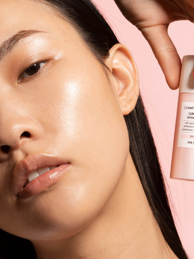 Защитный крем-флюид против пигментации с эффектом нежного сияния и ровного тона SPF50 Comfort Zone Luminant Defense Fluid SPF50, 30 мл