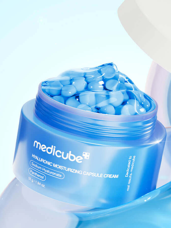 Увлажняющий капсульный крем с пантенолом Medicube Hyaluronic Moisturizing Capsule Cream, 55 мл