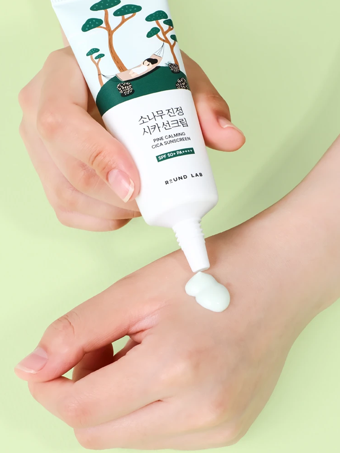 Солнцезащитный крем с сосной и центеллой для проблемной кожи SPF50 Round Lab Pine Calming Cica Sunscreen, 40 мл