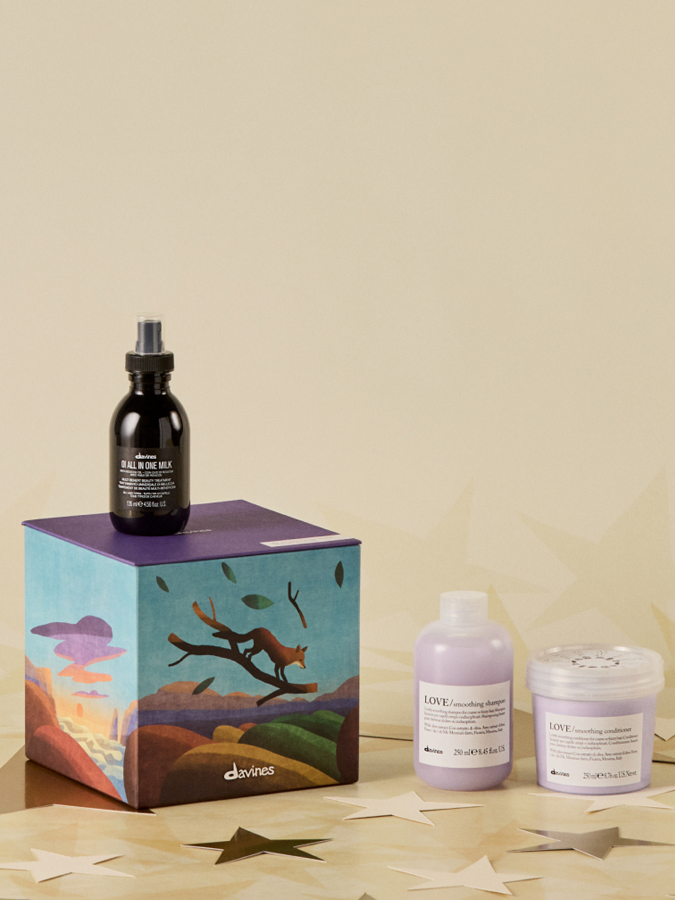 Набор для разглаживания и блеска волос “Colourful Mediterranean Scrub” Davines 2025 Love Smoothing, 3 items