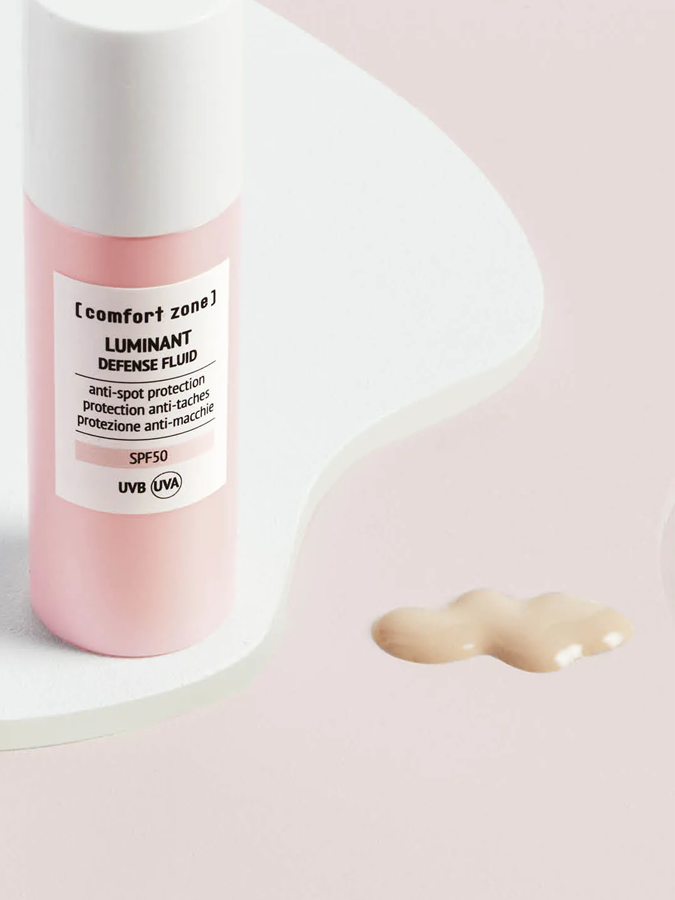 Защитный крем-флюид против пигментации с эффектом нежного сияния и ровного тона SPF50 Comfort Zone Luminant Defense Fluid SPF50, 30 мл
