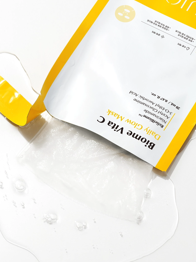 Тканевая маска для сияния кожи с витамином C UIQ Biome Vita C Glow Mask, 20 мл